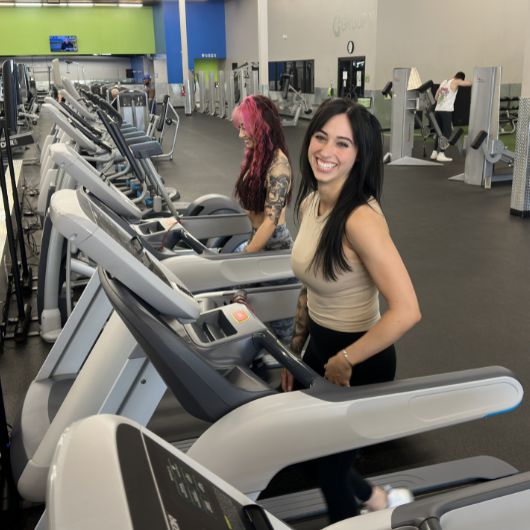 gym members use the treadmills for effective cardio training options at 10GYM Norman OK