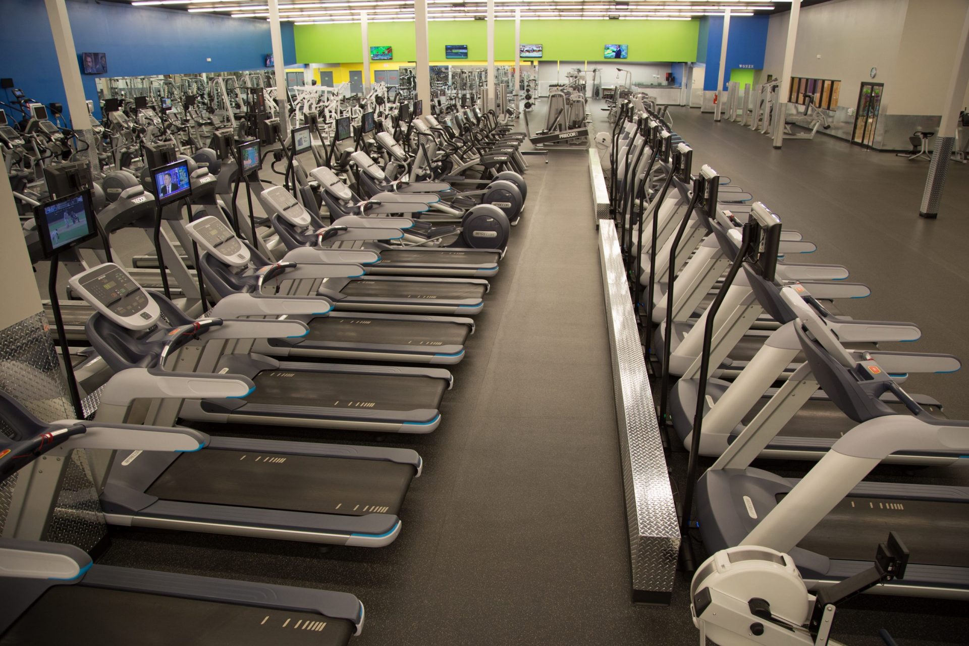 rows of treadmills