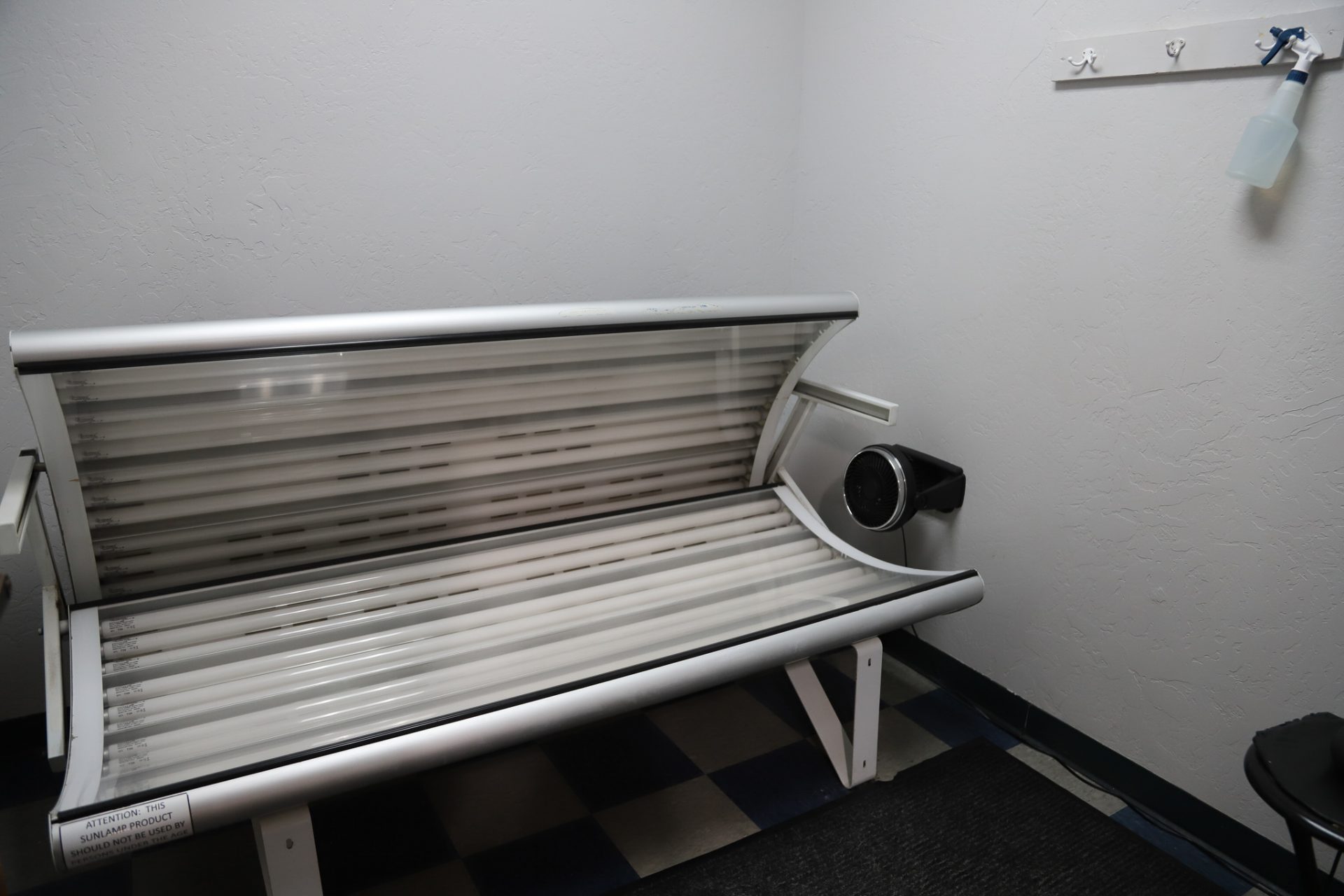 tanning bed in a gym in oklahoma