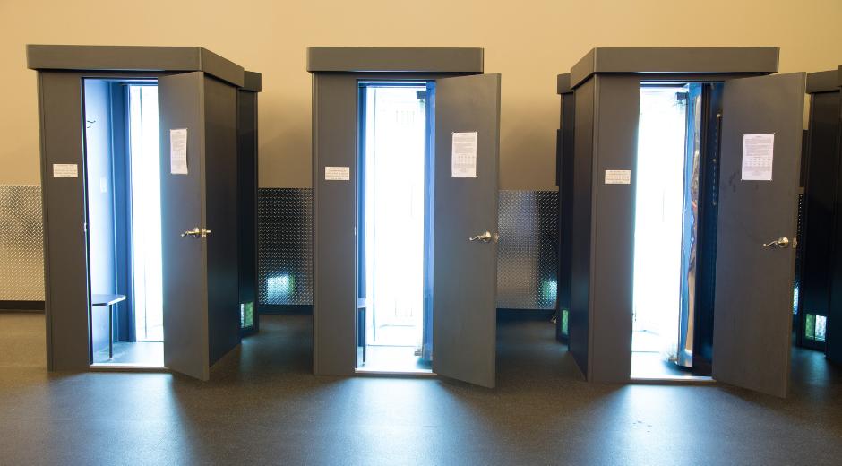 a row of tanning booths at 10GYM south tulsa